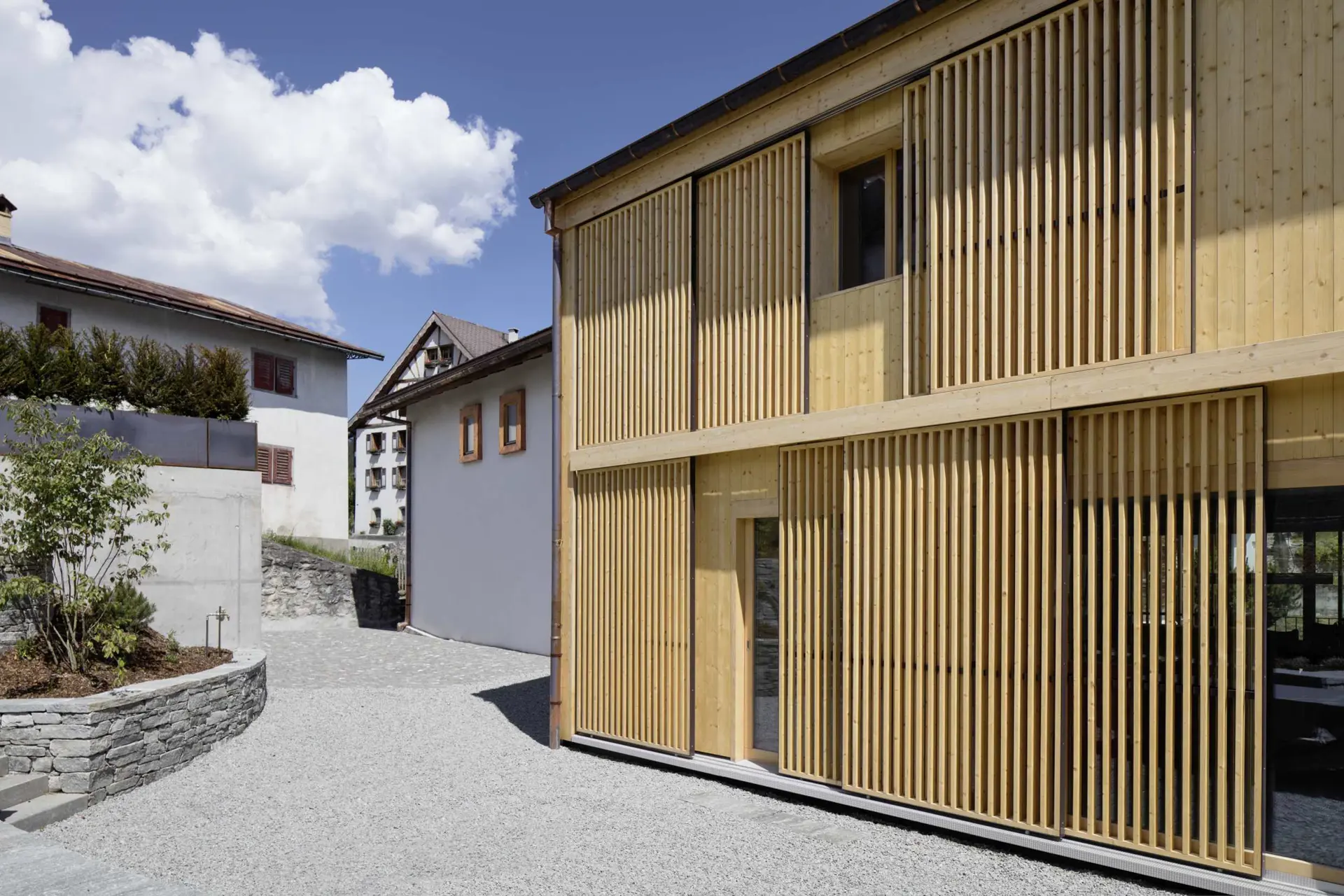 13_Sanierung und Umbau Wohnhaus Canossa mit Stall_Via principala Laax